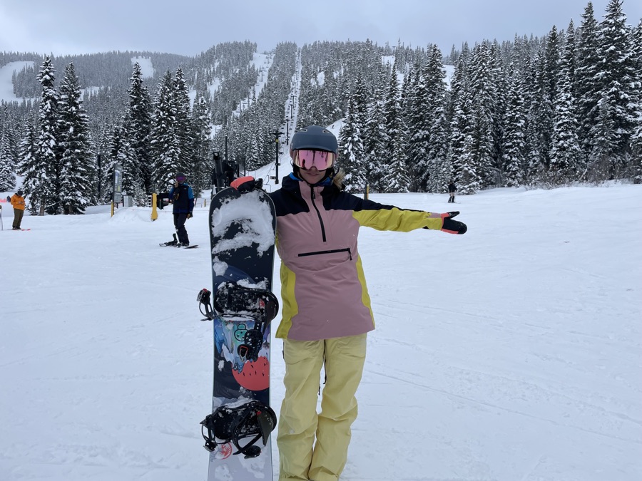 Paula snowboarding